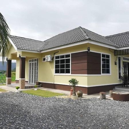 Damai D Homestay Kangar Exterior foto